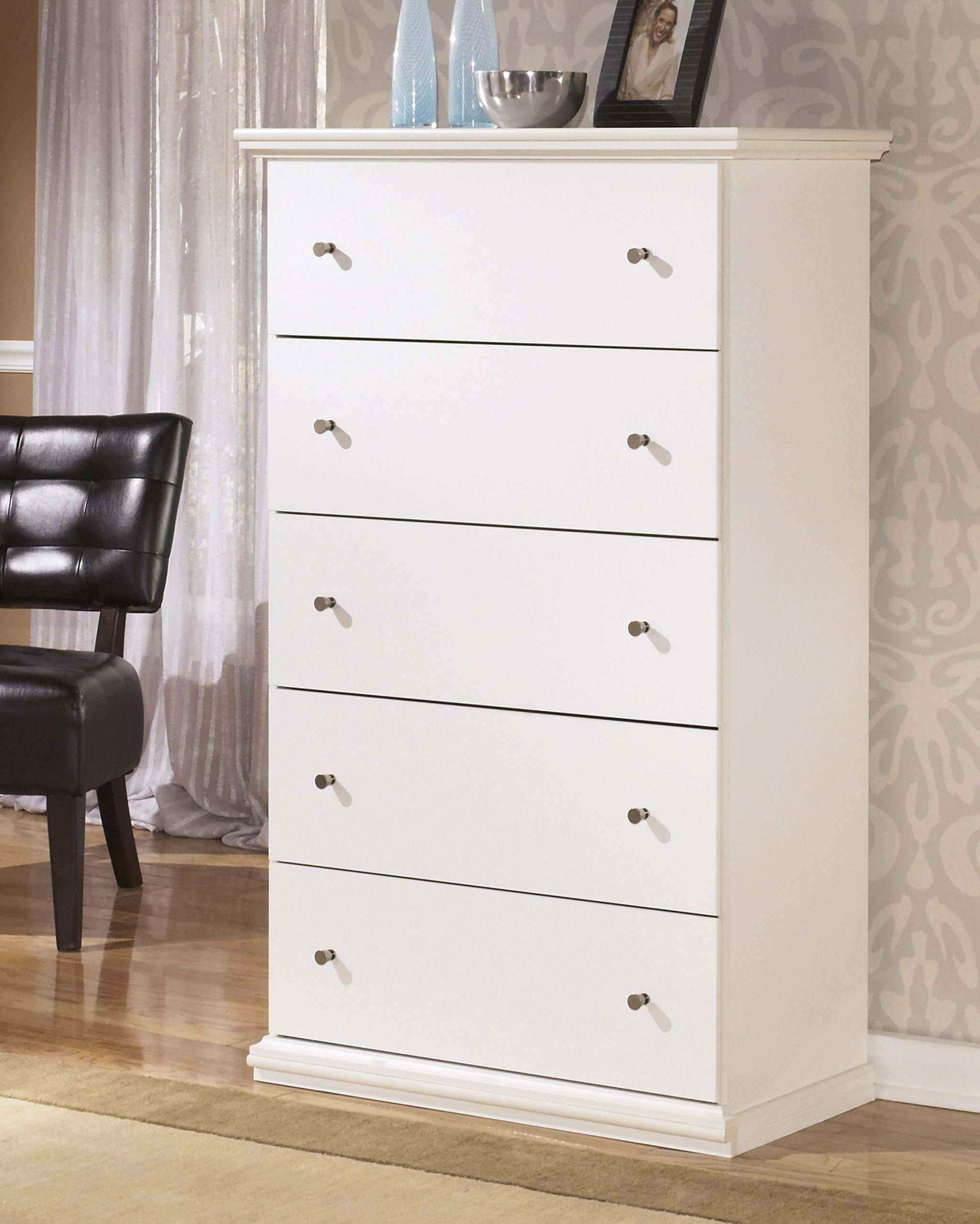 Signature Design by Ashley Bostwick Shoals Five Drawer Chest