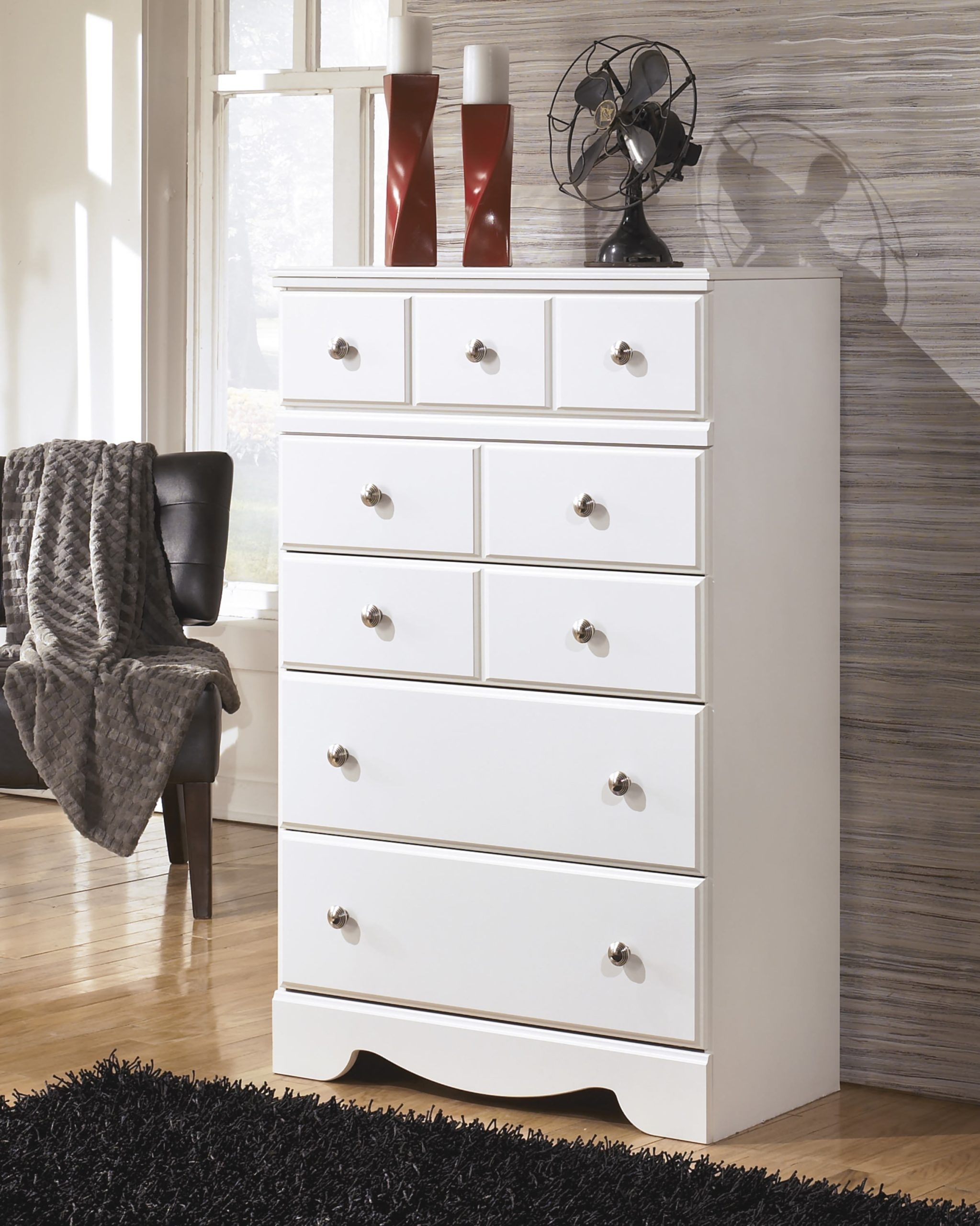 Signature Design by Ashley Weeki Five Drawer Chest
